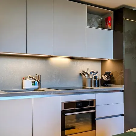 Mantega At Navigli - Pool And Garage Apartment *